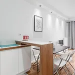 Chill Apartments Airport Residence