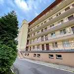Superapart Tamka Ministudio, Family Friendly Abode