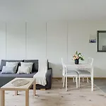 2Br Apt Modzelewskiego 100 With Balcony