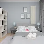 Warsaw Ochota Elegant Studio By Renters