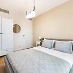 Unique Tower 22 Floor De Luxe Apartment