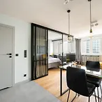 Central Panorama Apartment Chmielna 35