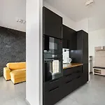 Metro Imielin 13Th Floor Apartment