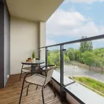 Piekne Studio Z Balkonem Dla 2 Osob W Warszawie By Noclegi Renters