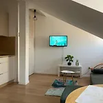 Cozy Apartment Penthouse Praga Kamionek