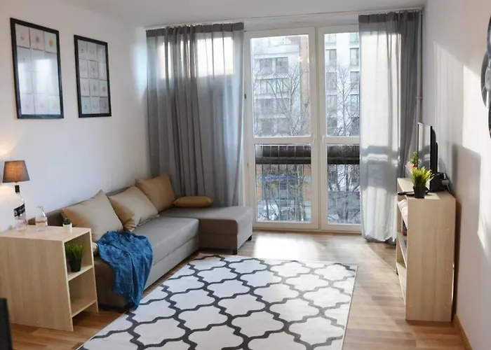 Ohmyhome - Park Mirowski Apartment