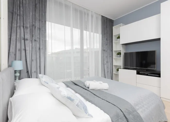 Warsaw Ochota Elegant Studio By Renters