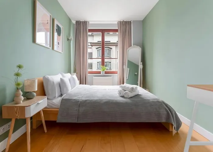 Oomph Mint Harmony & Vibrant Accents