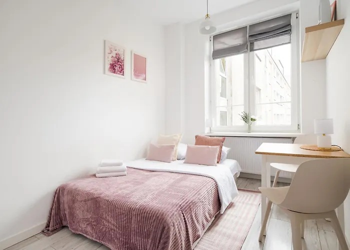 Tamka Powisle Pink Studio