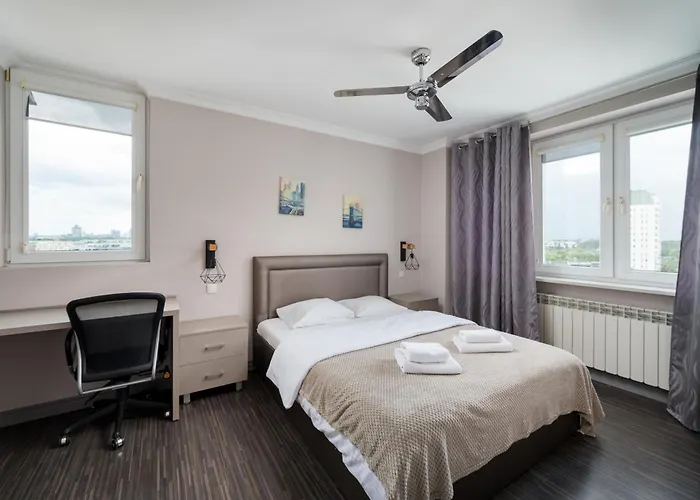 Metro Szwedzka Homely Apartment By Bookinghost