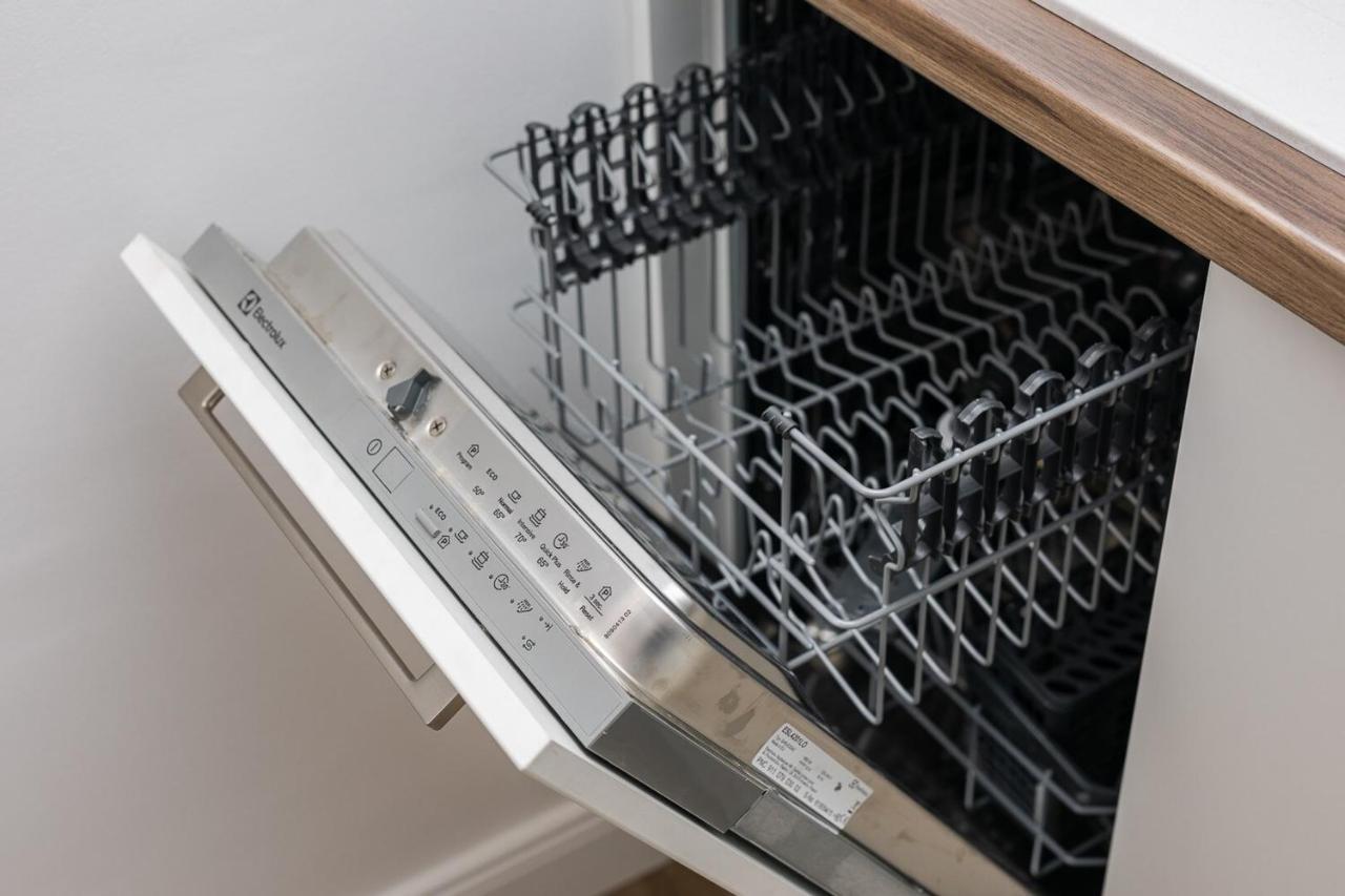Rent Like - Zlota 65 Ii *