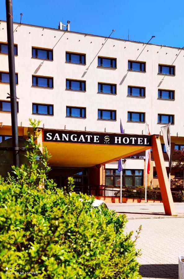 Sangate Airport Hotel