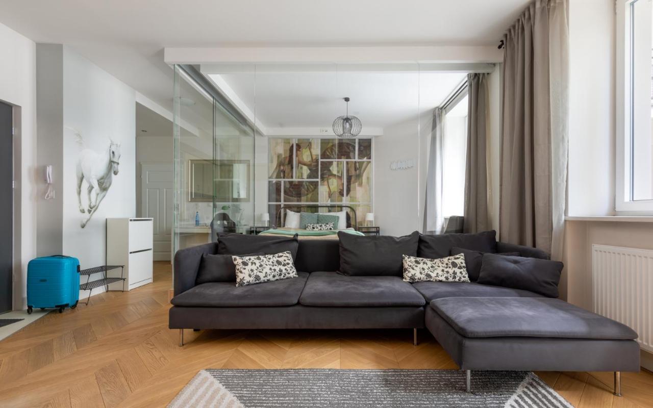 Rent Like - Ogrodowa 65 *