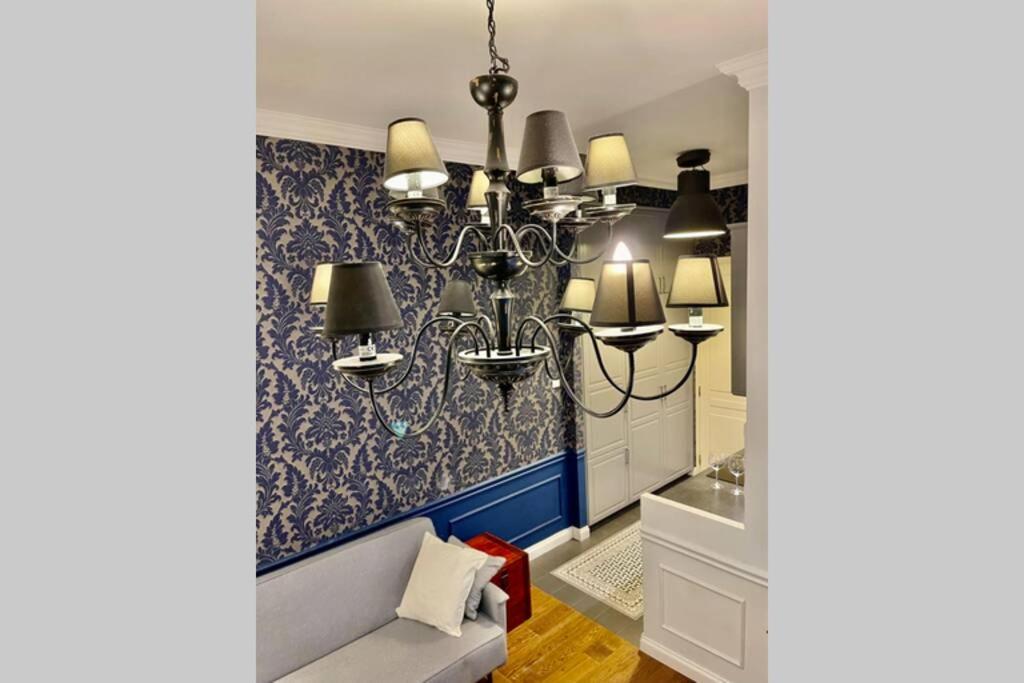 Căn hộ Decor Metro Wifi 300 Mbs 65tv Netflix Hbo
