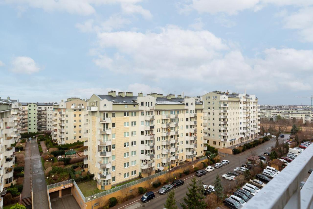 Apartment Chelmonskiego Ursus By Renters Warsaw