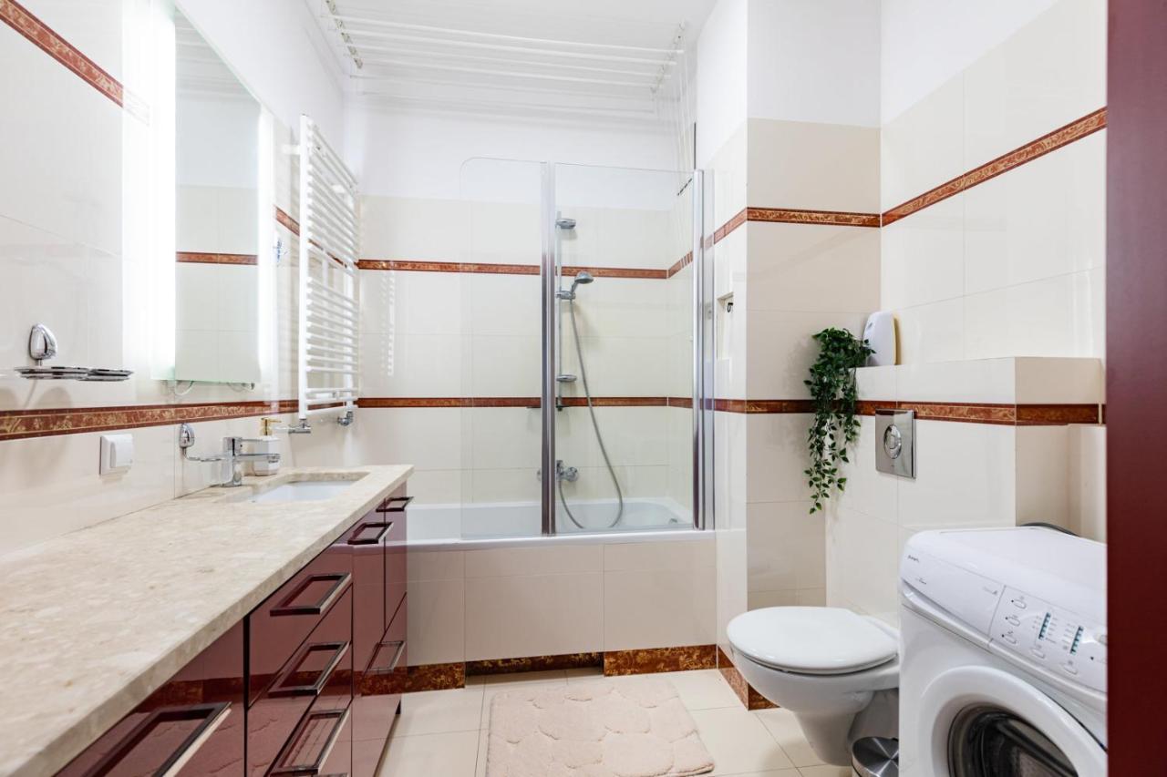 Apartment Superapart Chodkiewicza 10 *