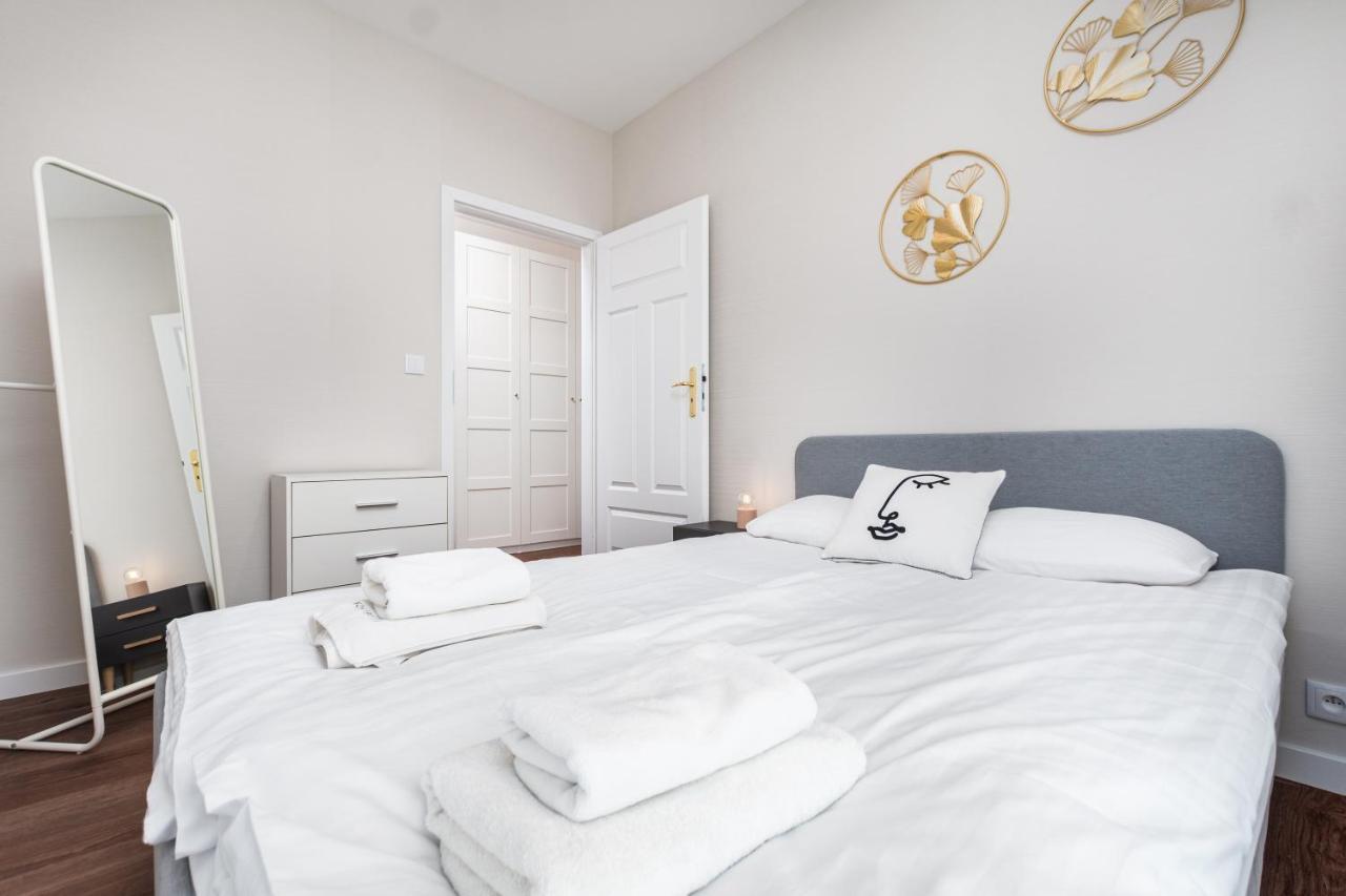 Aleja Sikorskiego 18 By Homeprime * Warsaw