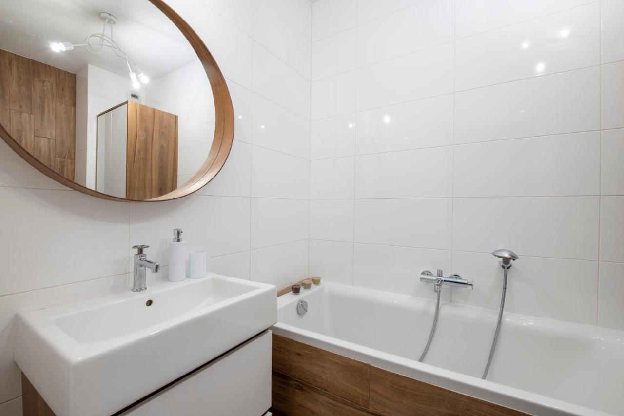 Sleepwithus Woronicza 33b * Warsaw