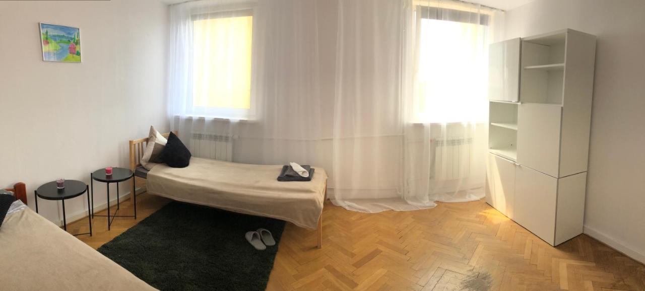 Apartment Swietojerska Warsaw