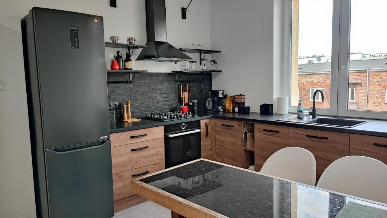 Przestronny Apartament W Centrum Apartment *