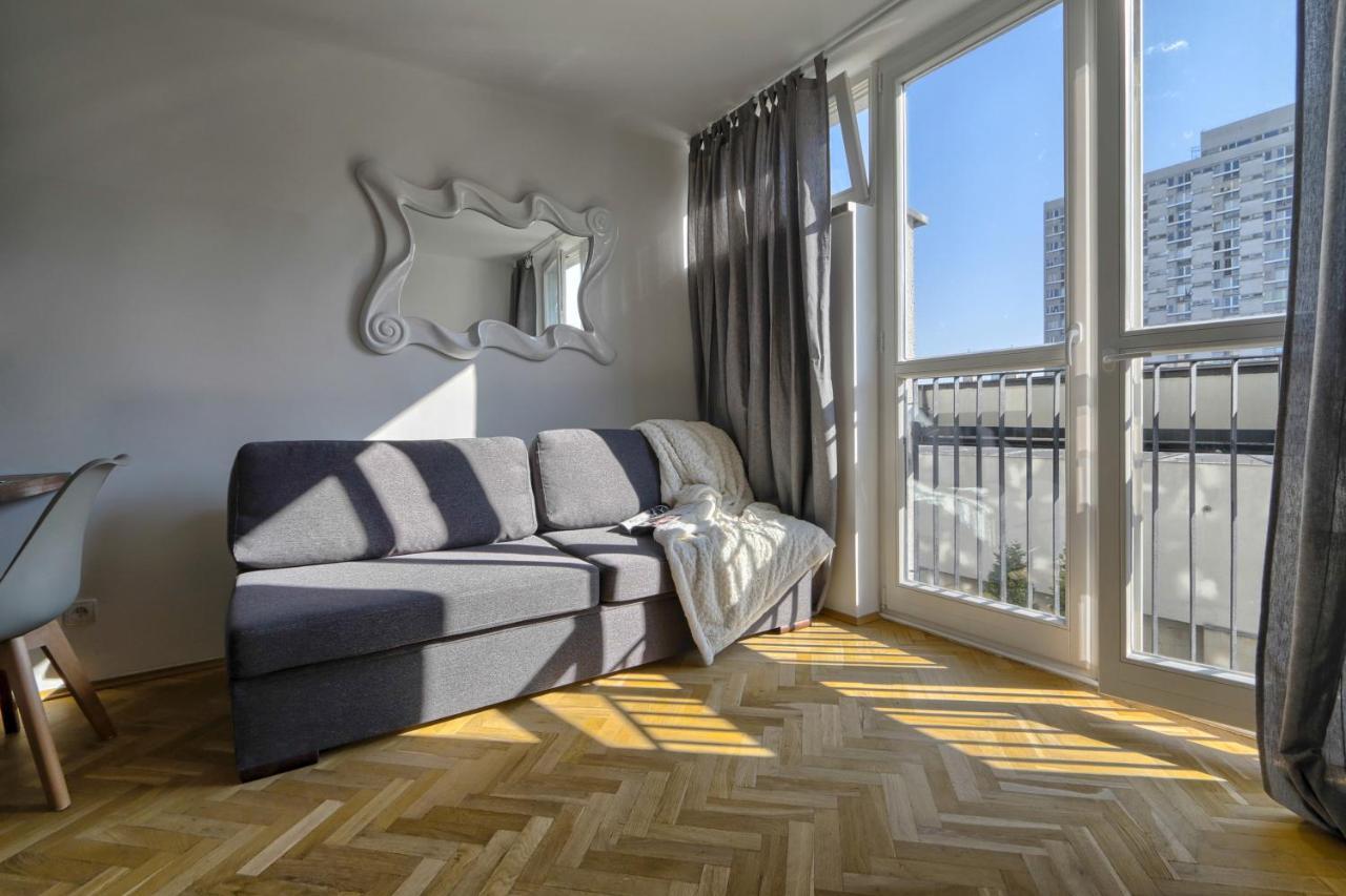 V Ajax Rondo Onz Apartment Warsaw