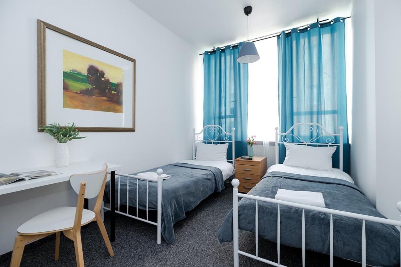 Unit In Solec50 By Metro Station Centrum Kopernika Elektrownia Powisle Stadion Narodowy Hostel Warsaw