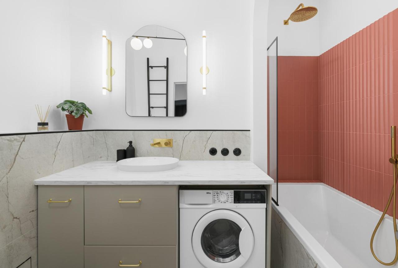 Oomph Stylish Vintage Apartment