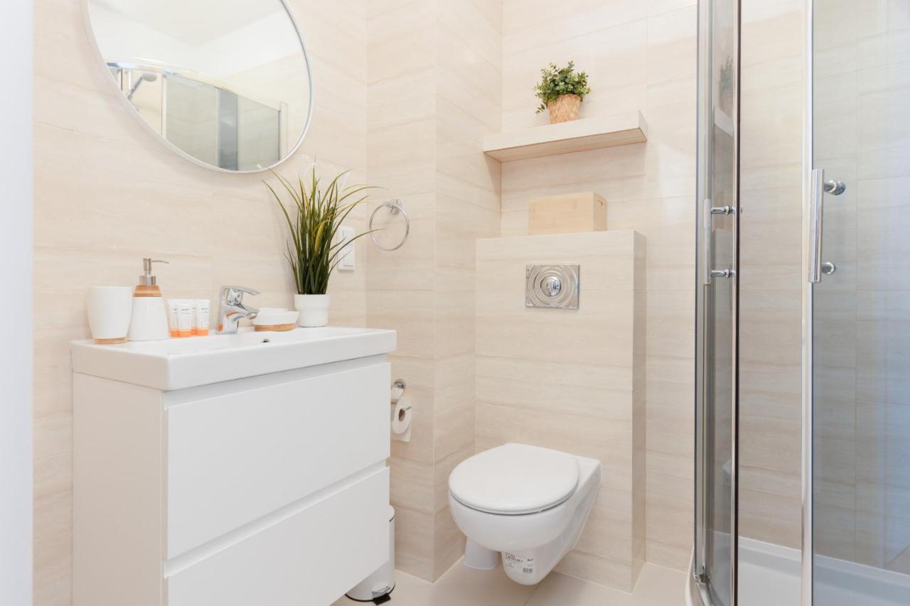 Ochota Elegant Studio By Renters Apartment Warsaw
