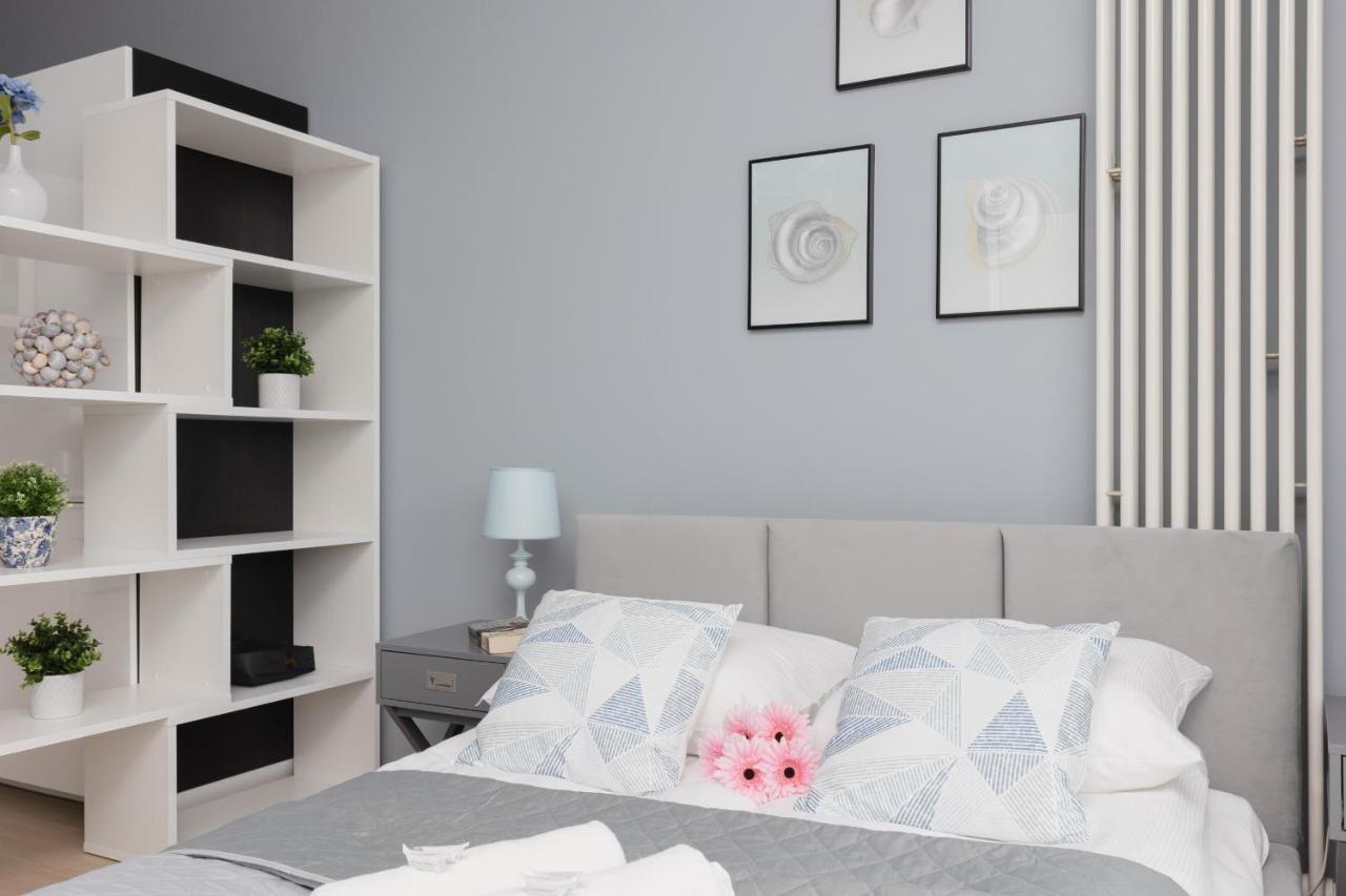 Ochota Elegant Studio By Renters Apartment