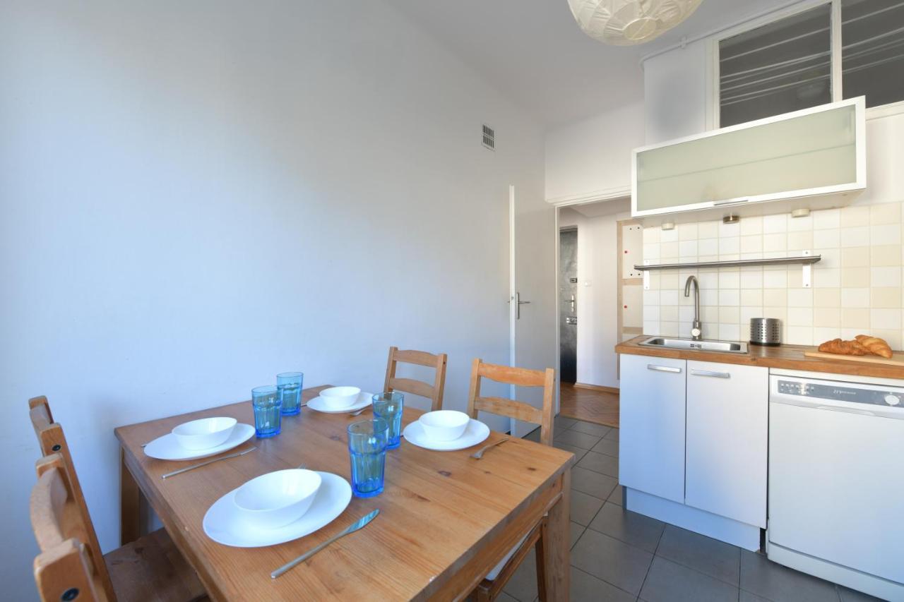 Wilcza 3: Spacious 4-person With Courtyard Balcony Apartment