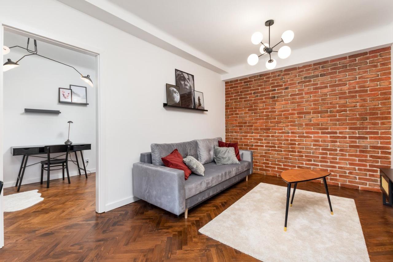 Apartment Grojecka 74 By Homeprime