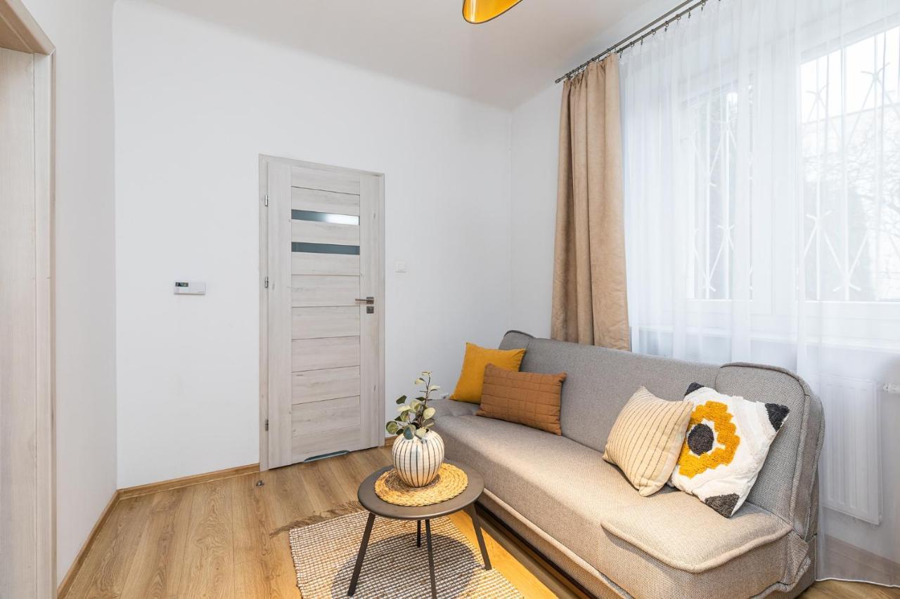 Superapart Genewska 3 * Warszawa