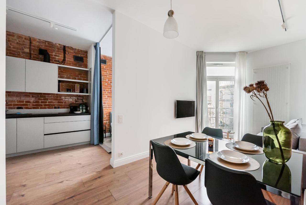 East Modern Apartment Warsaw