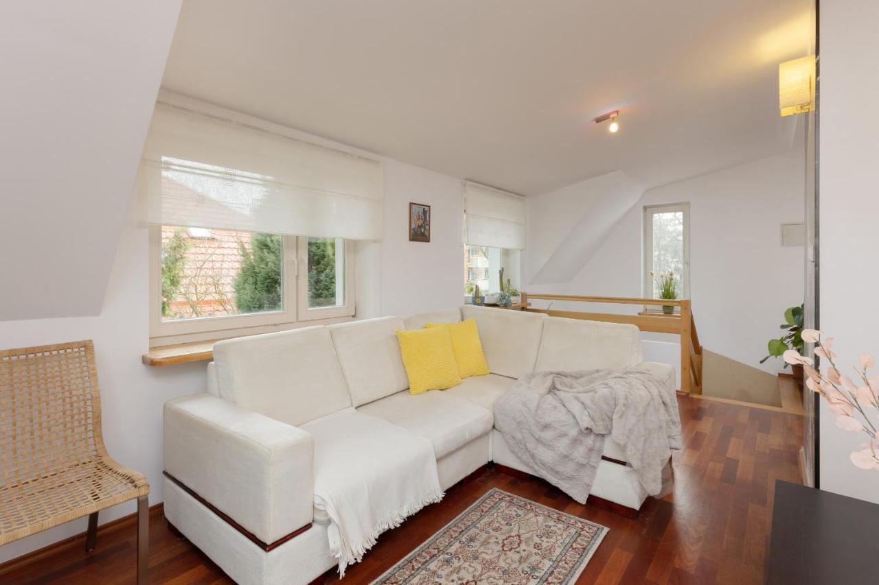 Quiet Bemowo House With Garden By Renters Holiday home Warsaw