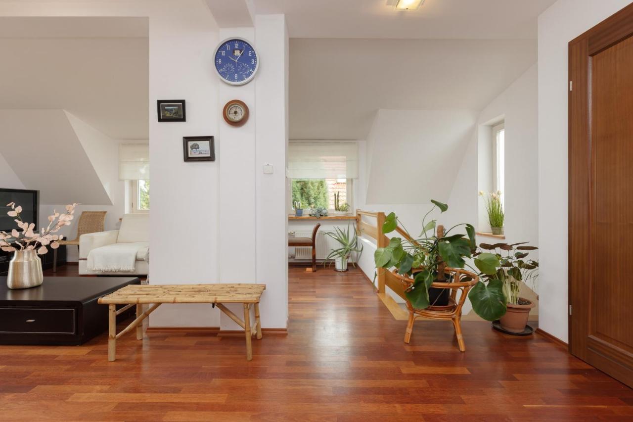 Quiet Bemowo House With Garden By Renters Holiday home