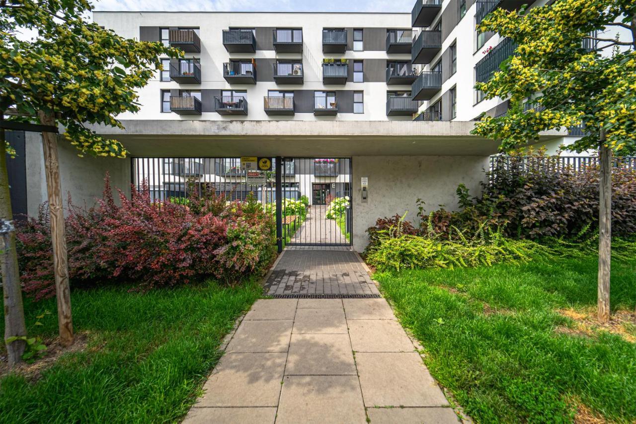 Apartament Wawer - Terrace, Workspace - By Rentujemy Warszawa