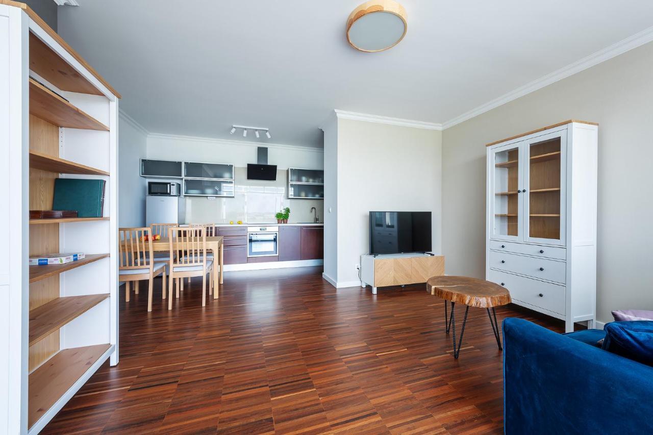 Better Rentral: Kobielska 6 With Free Parking And Park View Terrace Apartamento Varsóvia