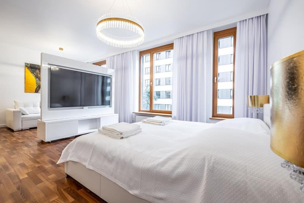 Luxury Princessa & Garage & Cable Tv Channels Căn hộ Warsaw