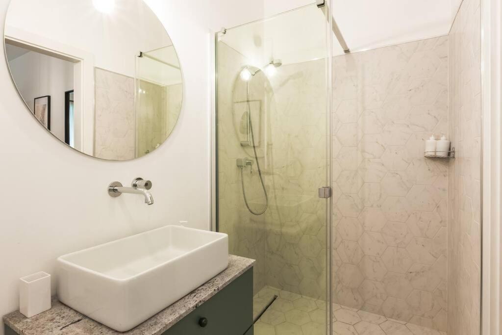 Apartment Cute Perfect For Business And Travel. Warsaw
