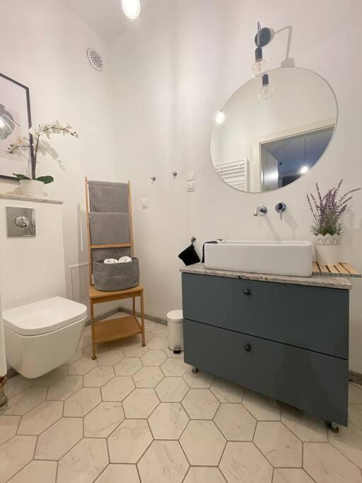 Apartment Cute Perfect For Business And Travel. *