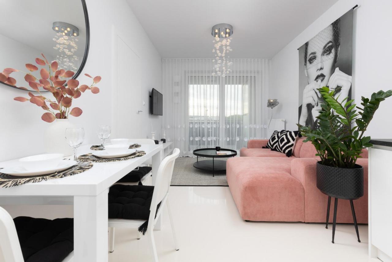 Stylish Przedpole With Balcony & Parking By Renters