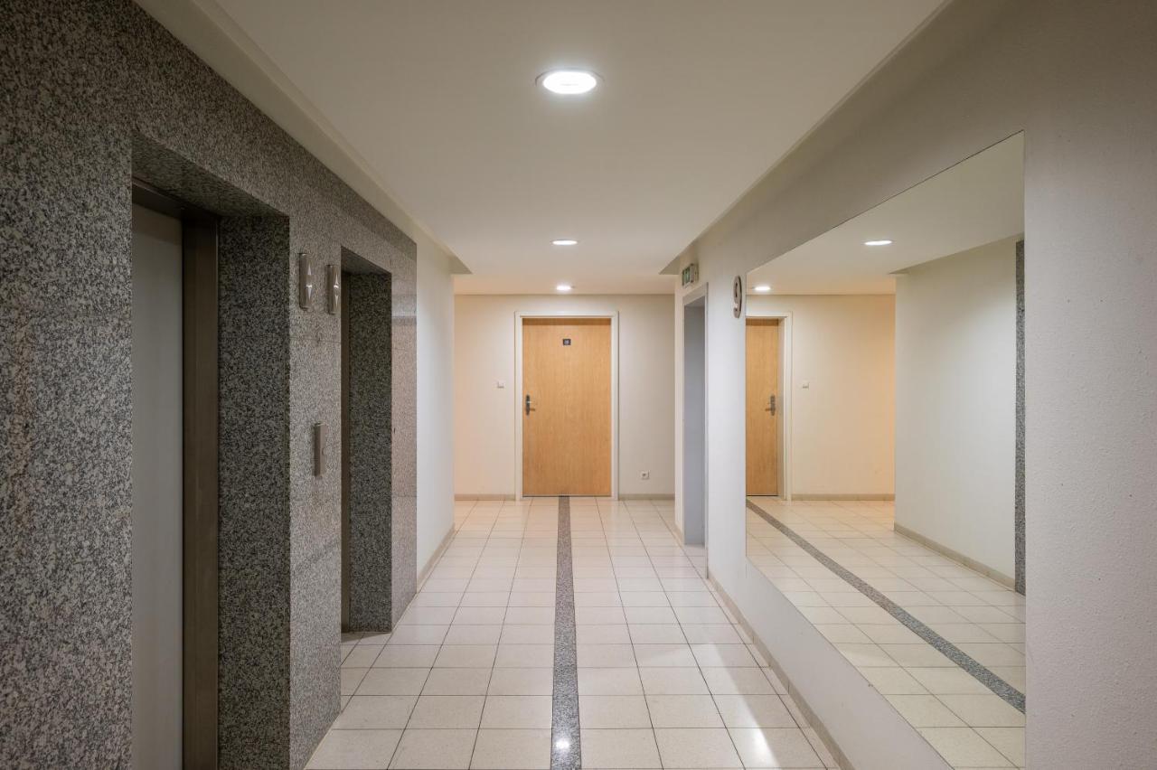 Căn hộ Aleja Wyscigowa Comfort Warsaw