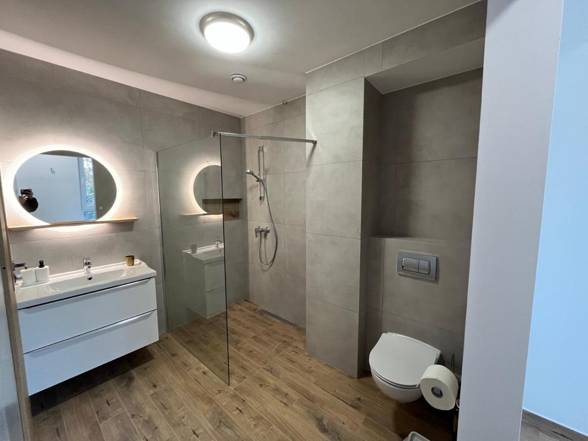 Separate In A New Townhouse In