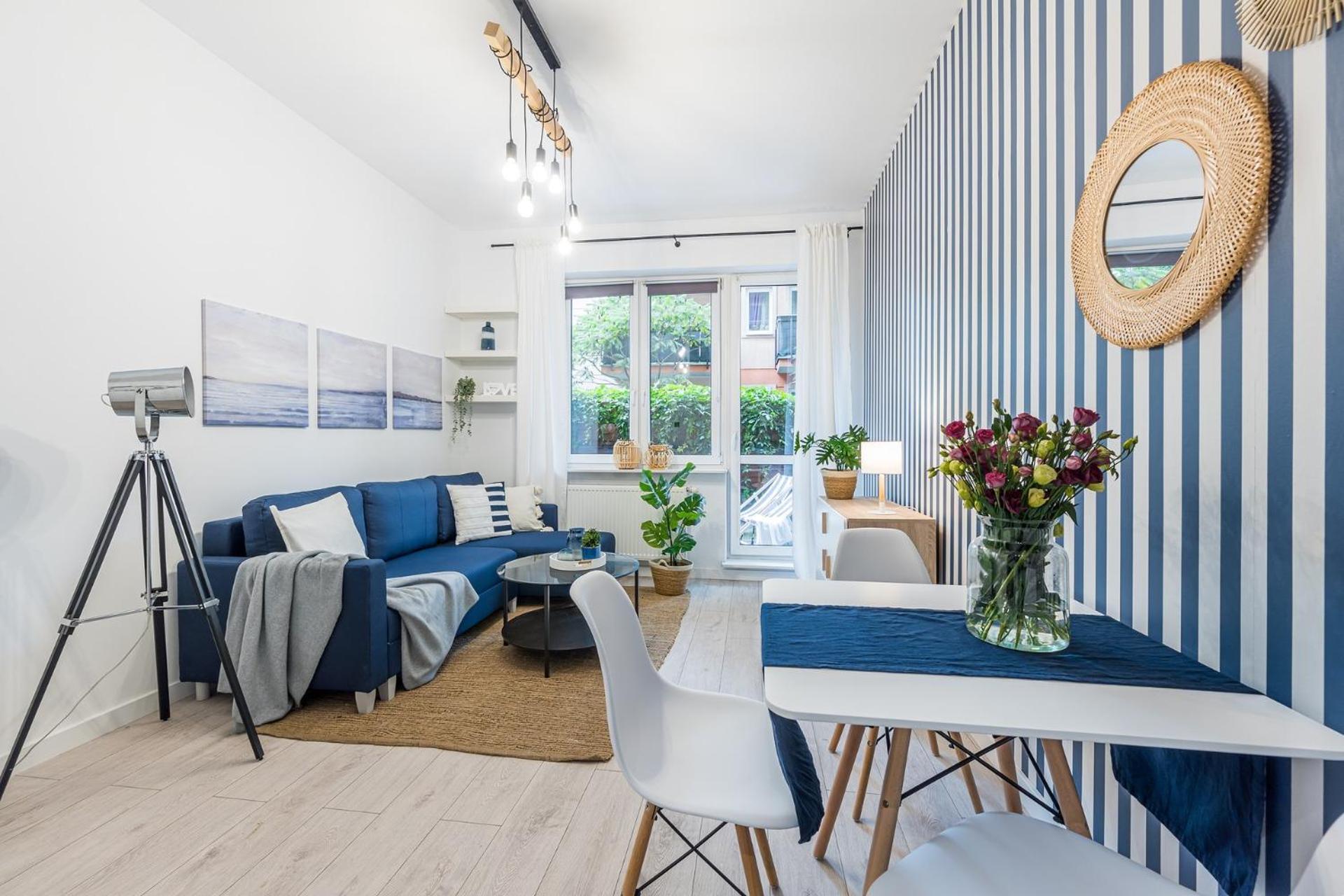Paslecka Apartments - Workspace - By Rentujemy Warsaw