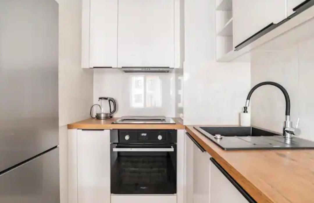 Lux 2 Pokojowe In Z Bezplatnym Podziemnym Parkingem Apartment Warsaw