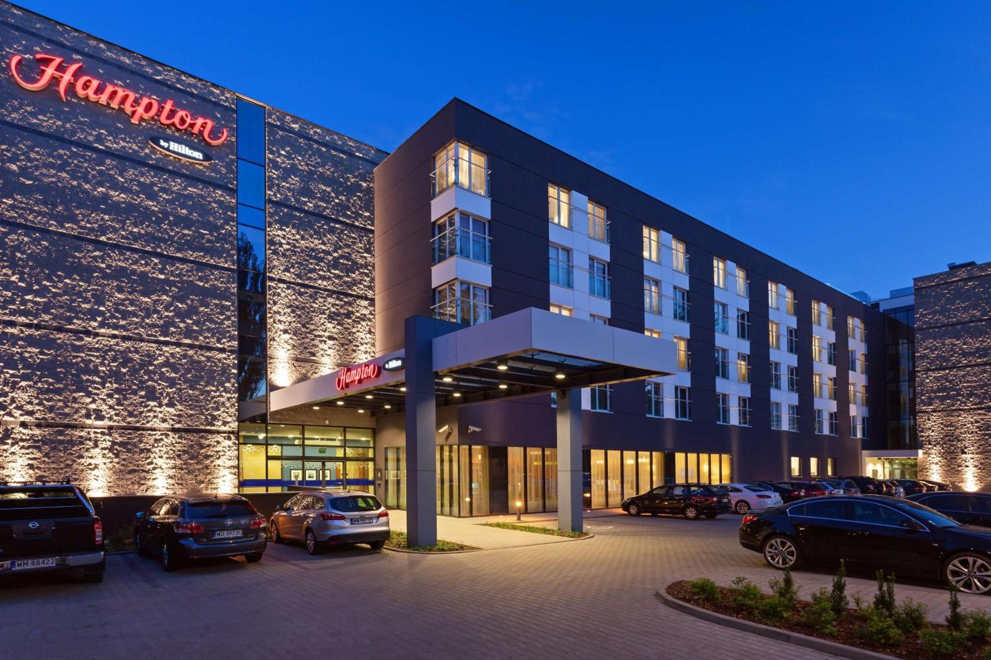 Hampton By Hilton Airport Hotel