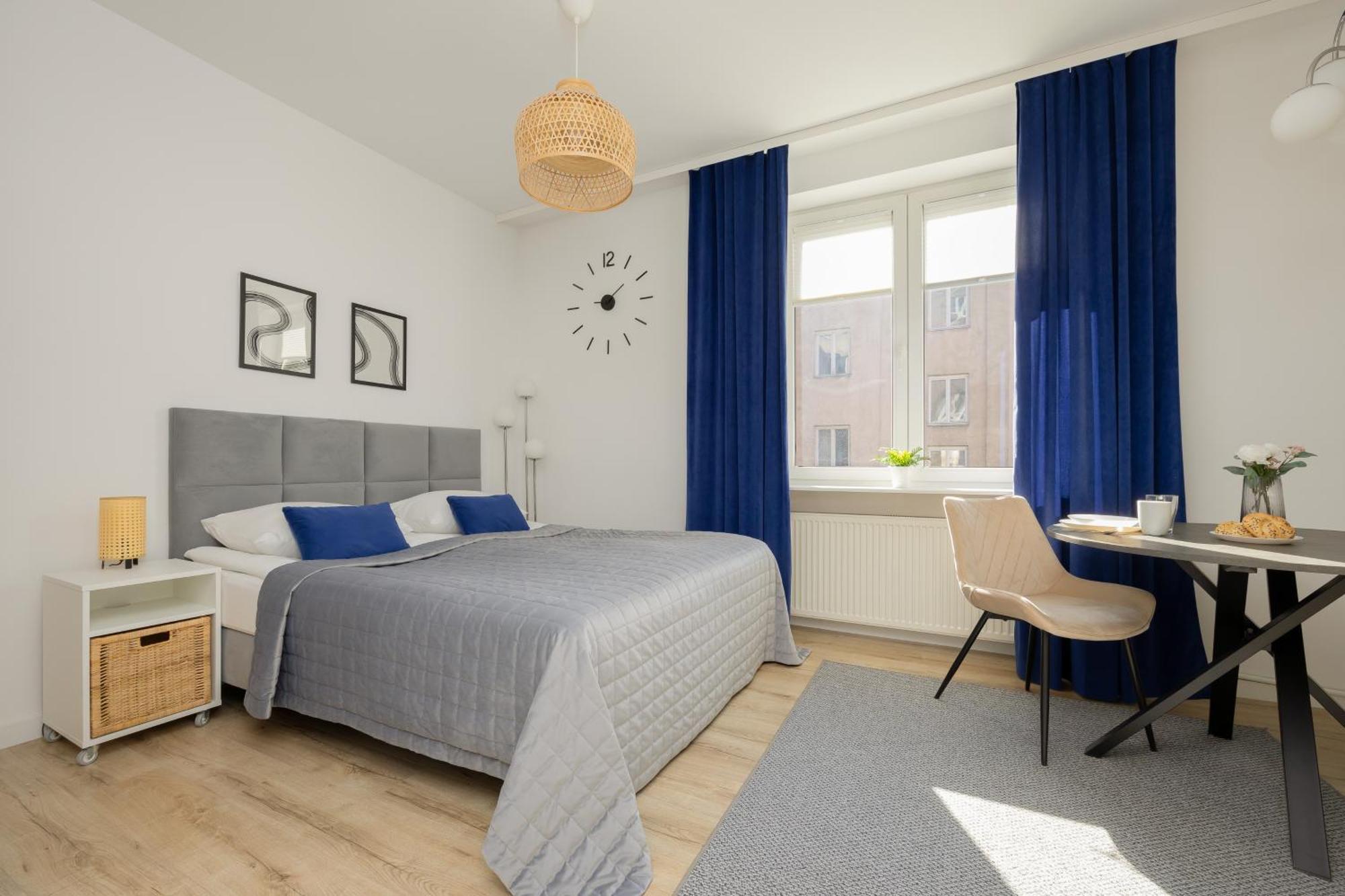 Chmielna Center By Renters Apartment *
