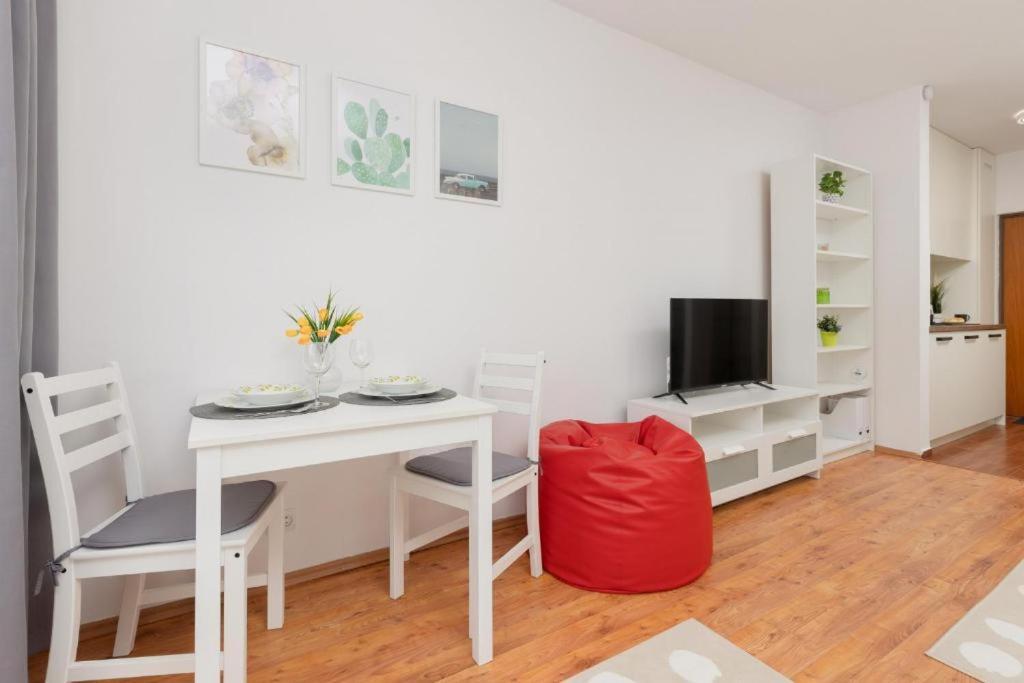 Wola Oasis - Cosy Near Metro Station Warsaw