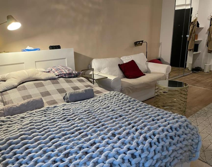 Apartament Spacious And Cozy In Bialoleki By Almundi