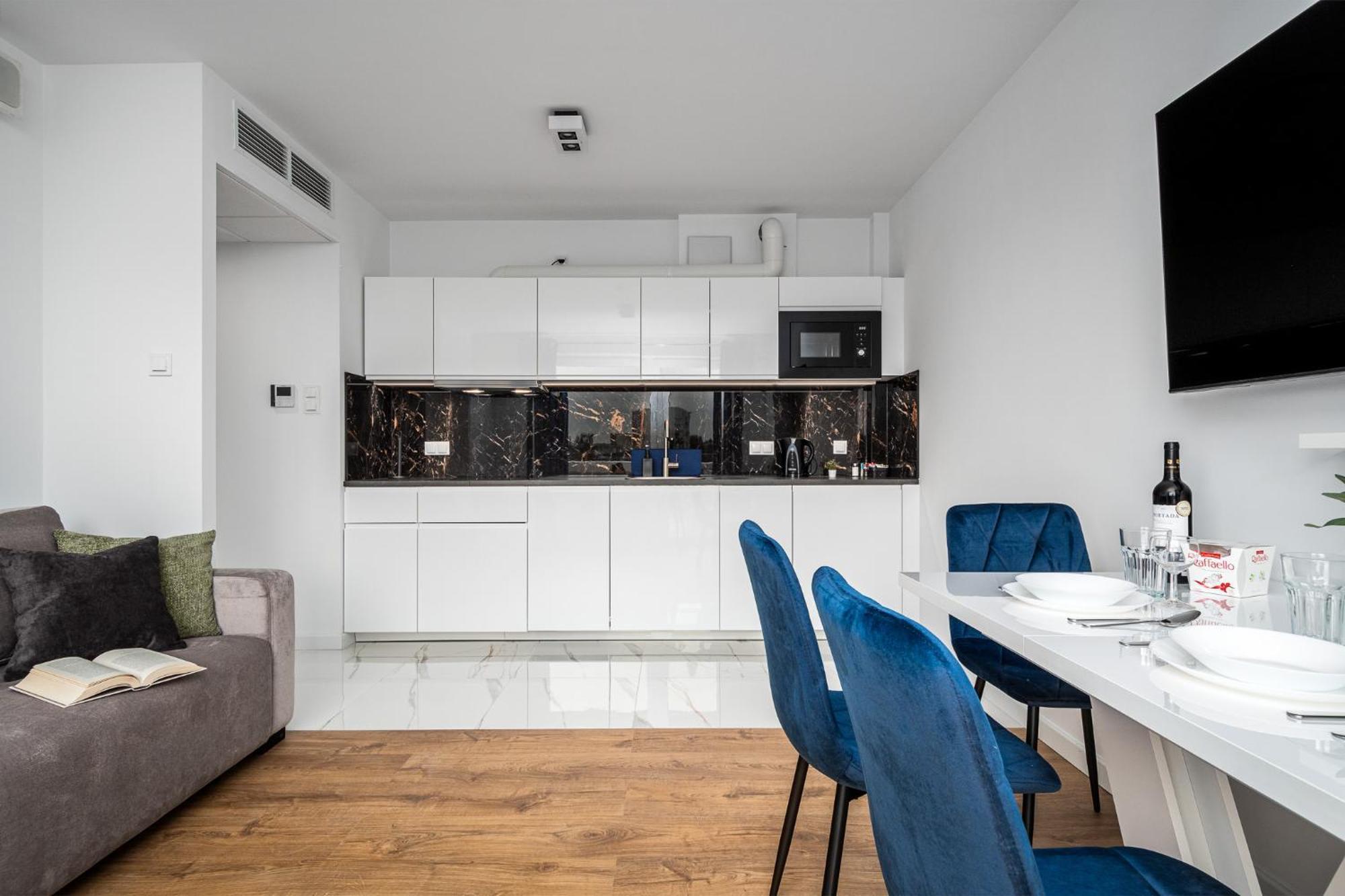 Modern Apartment *